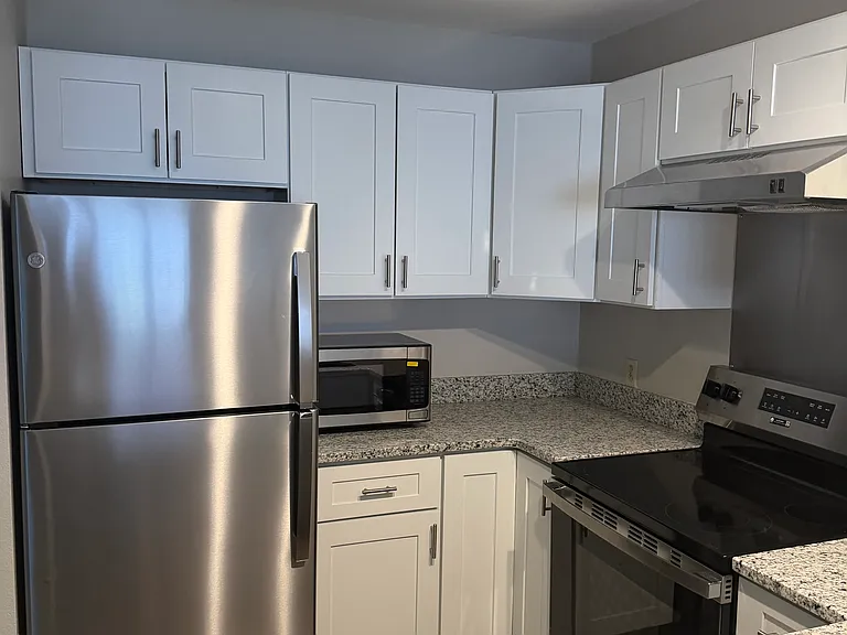 7307 N Port Washington Rd #208 — Photo 3