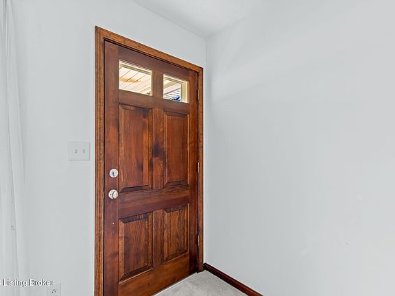 5th image of 165 Wyndingbrook Dr