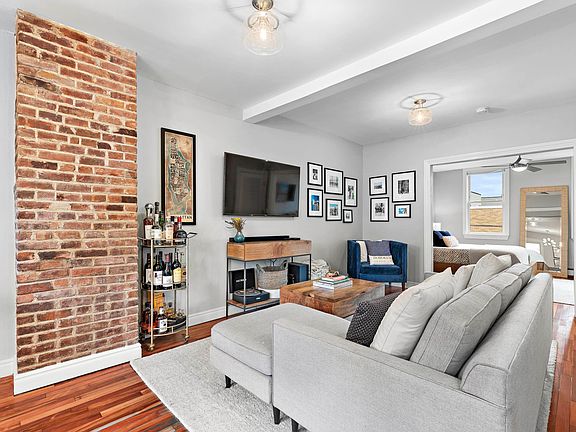 3rd image of 326 Madison St #4