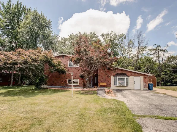 1303 Access Rd, Troy, IL 62294