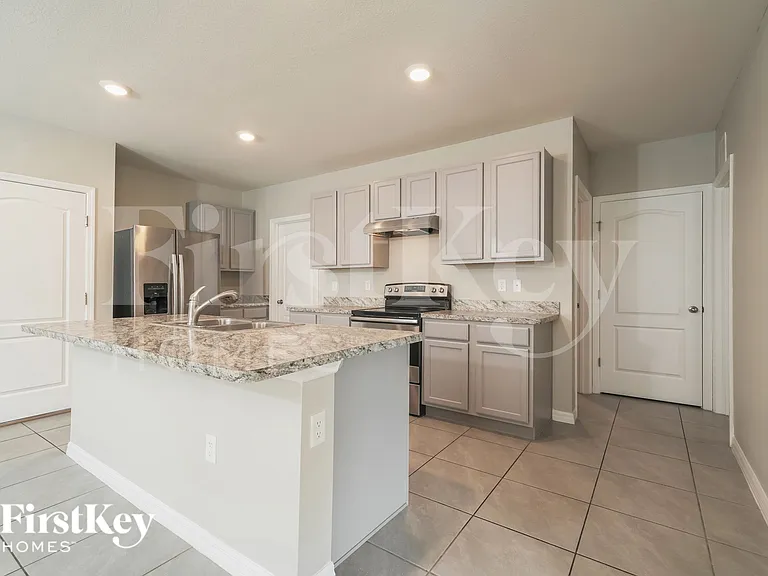 1055 Andean Ln — Photo 5