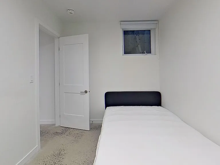 44 Chippewa Ave #B — Photo 14