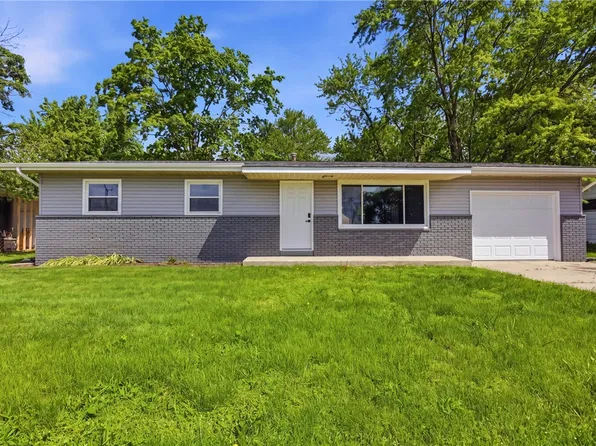 711 E Division St, Altamont, IL 62411