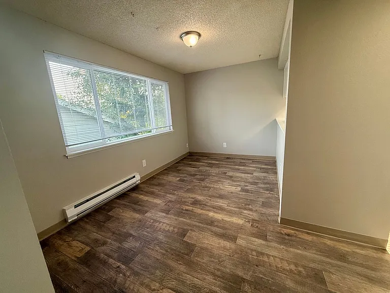 3027 S Orchard St W — Photo 7