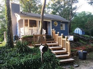 32 Oakdale Ave, Andover, NJ 07821