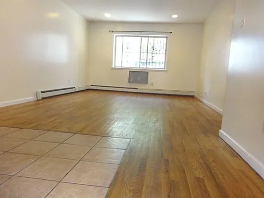 Rented by Premier Metro Realty Corp | media 10