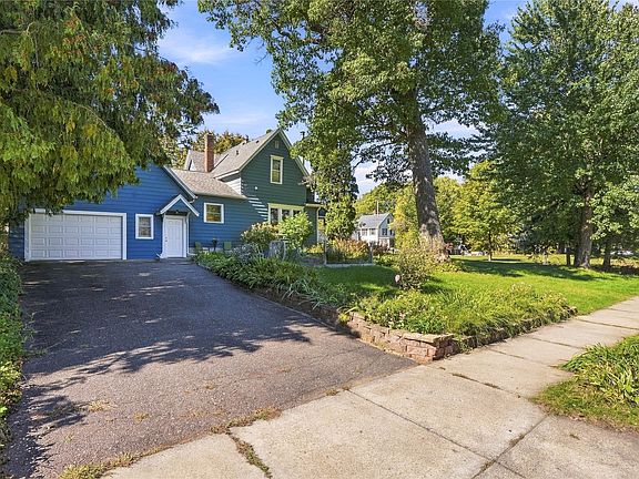 3rd image of 525 Summit Avenue