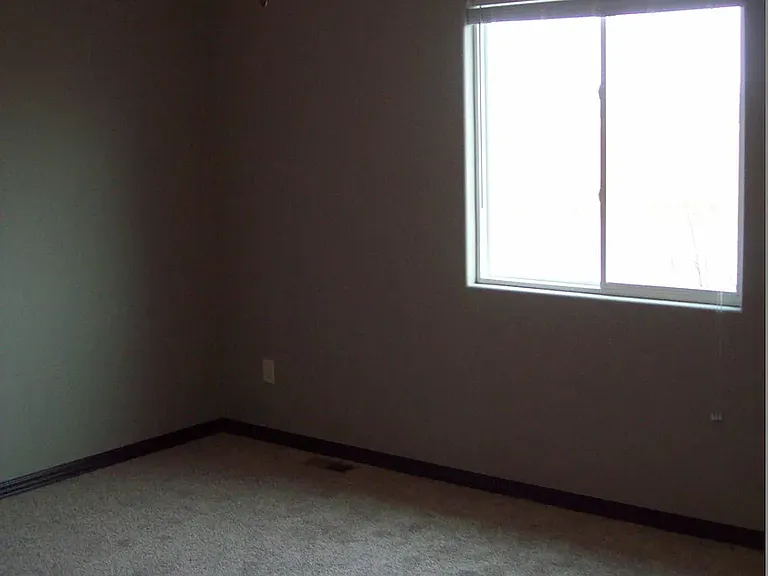 5346 N Cypress St — Photo 8