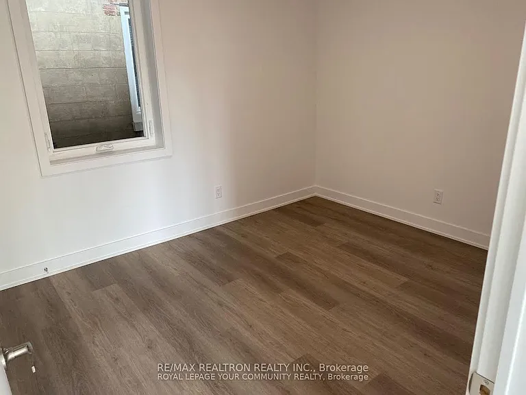 409 Royal York Rd N #2 — Photo 6