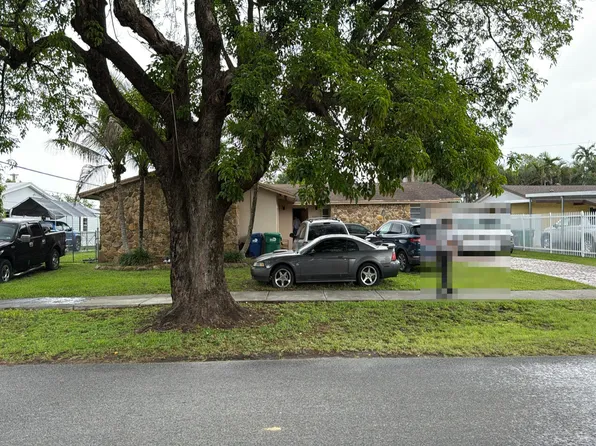 9965 SW 196th St, Cutler Bay, FL 33157