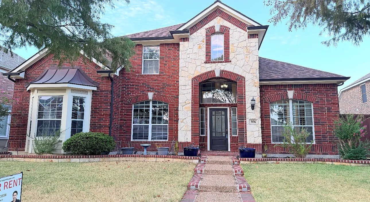4 bed, 3.5 bath, 3326 sqft, $3,400 — Photo 1
