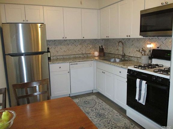 4th image of 18 Beech Ct