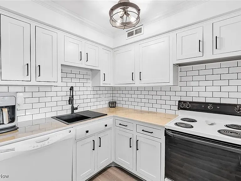 11811 Lake Ave #703 — Photo 3