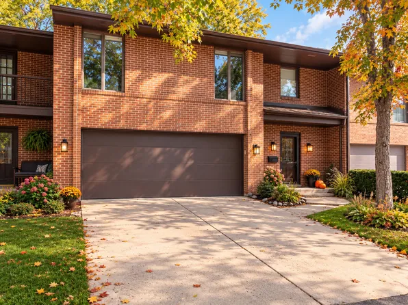 120 Boardwalk Pl #120, Park Ridge, IL 60068