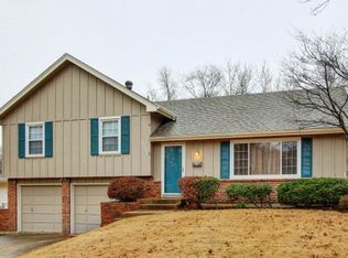 9703 W 92nd St, Overland Park, KS 66212