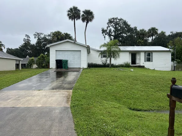 2373 SW Wynnewood Street, Port St Lucie, FL 34953