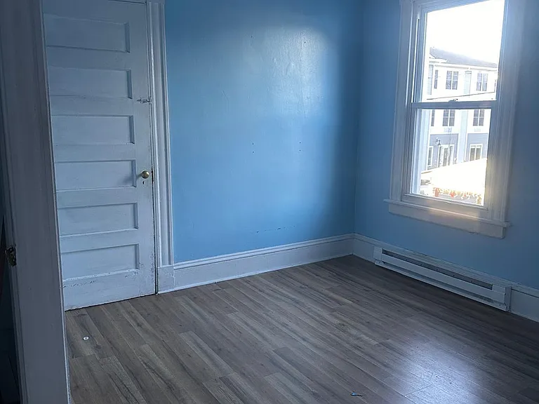 20 Myrtle Ave — Photo 4