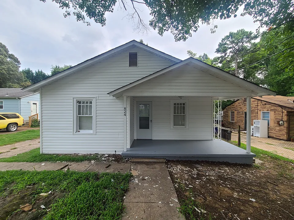 824 Barney Ave