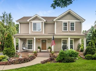 611 Glenshire Rd, Glenview, IL 60025