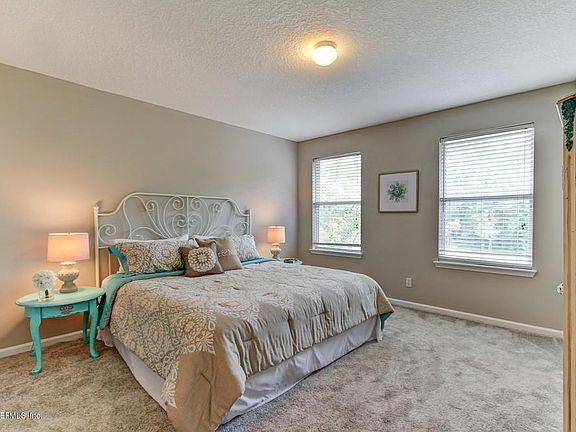 4th image of 562 Scrub Jay Dr