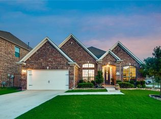 611 Carnaby Ct, Roanoke, TX 76262