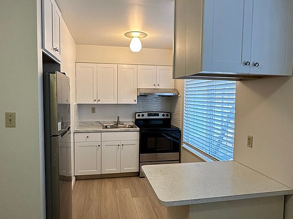 3rd image of 365 2nd Ave APT 2