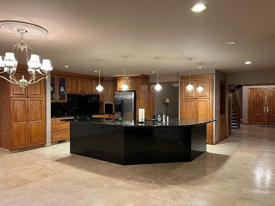 1st image of 675 Hancock Dr