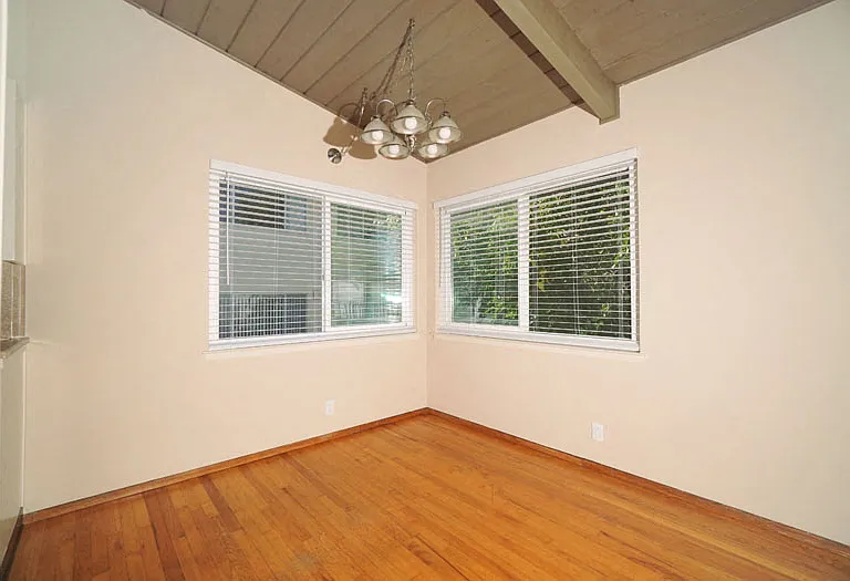 559 Matadero Ave — Photo 4