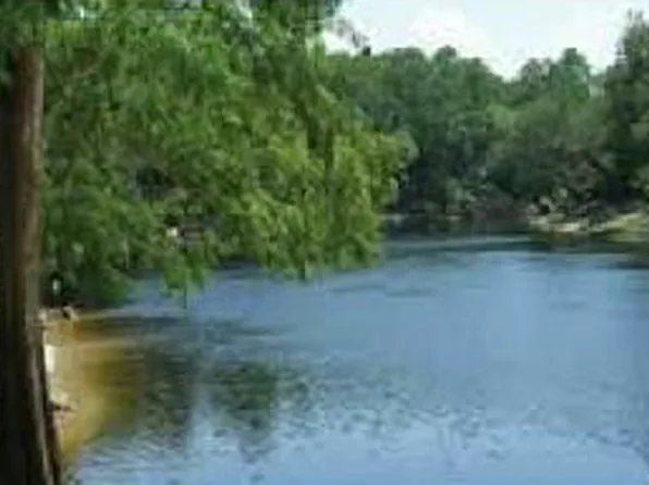 8749 288th St, Branford, FL 32008