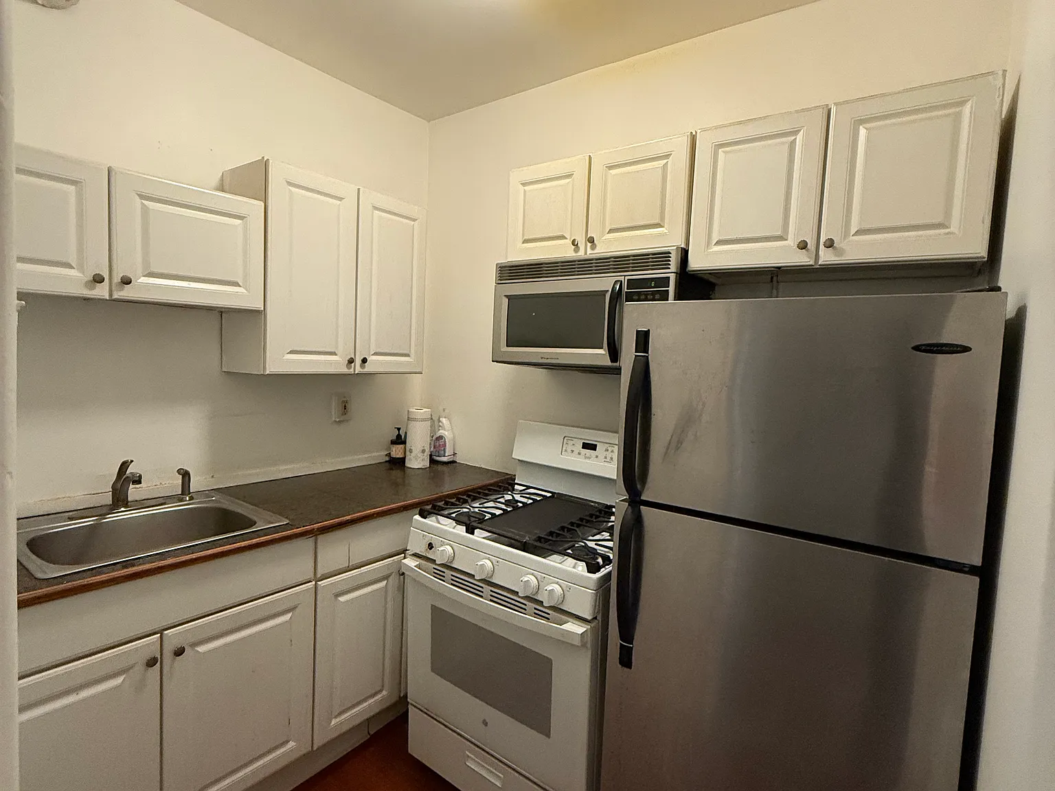 1 bed, 680 sqft, $1,200 — Photo 2