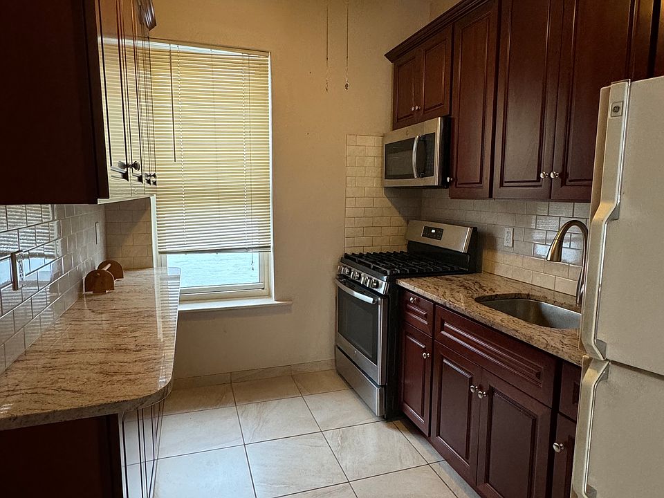 1st image of 128 Bay 28 St #2B