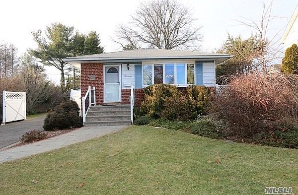 1st image of 17 North Dr