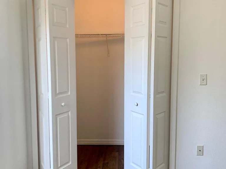 2524 Langdon Ave S — Photo 7