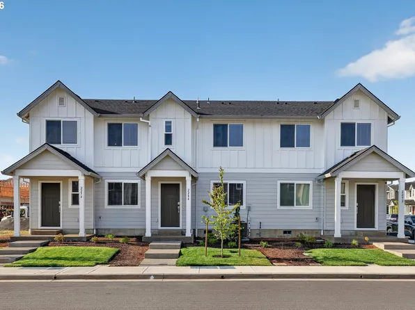 2284 Sawtelle Dr, Woodburn, OR 97071