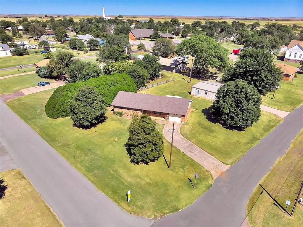 204 N Main St, Butler, OK 73625 | Zillow