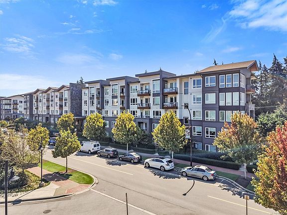 3rd image of 960 Reunion Ave #108