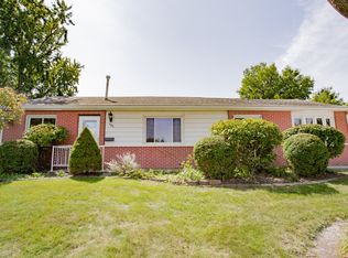 465 Apache Ln, Hoffman Estates, IL 60169