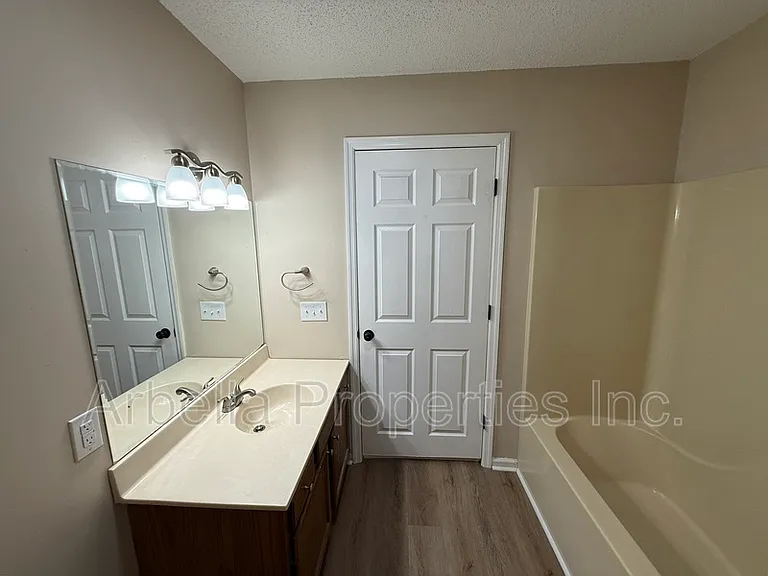 117 Rowe Ln #5 — Photo 11