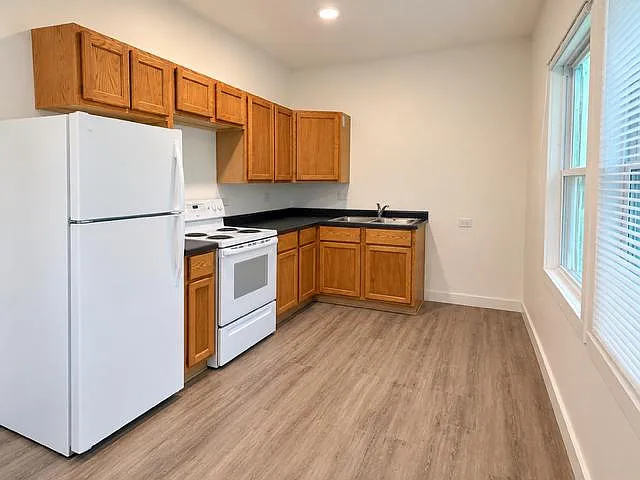 655 Illinois Ave — Photo 2
