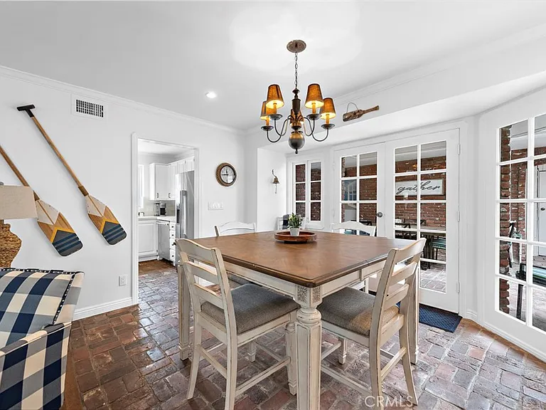224 Amethyst Ave — Photo 14