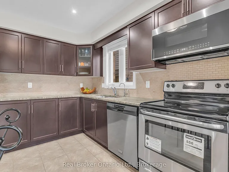 41 Samuel Dr — Photo 9