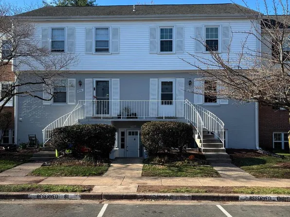 14465 Golden Oak Rd, Centreville, VA 20121