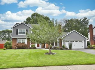 40 Brandon Cir, Rochester, NY 14612