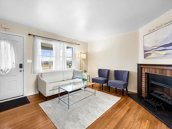 5th image of 2811 Moorgate Rd