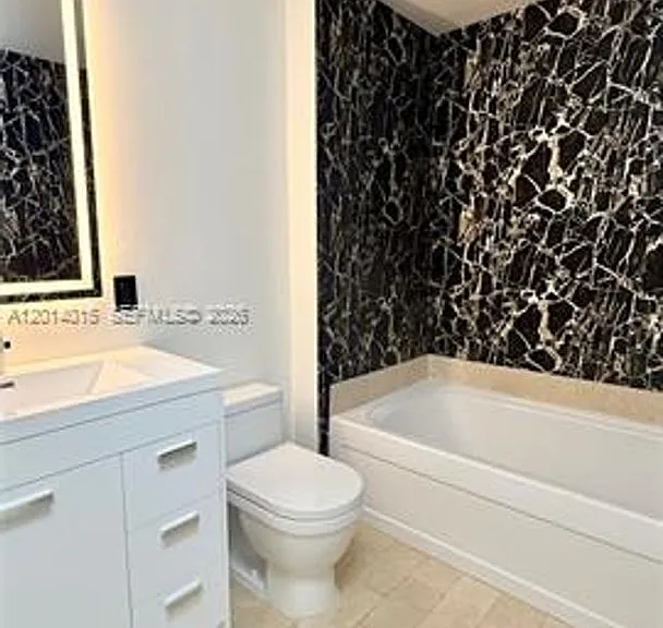 79 SW 12th St #4008S — Photo 11