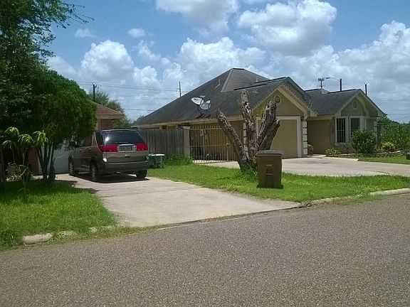 3rd image of 2801 Chelsea Ln
