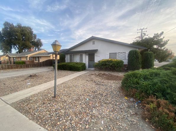2837 W Walnut Ave