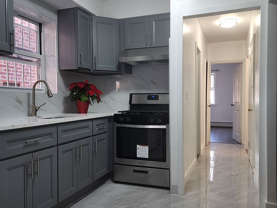 1st image of 6121 159th St Floor 1