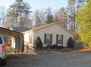 8541 Fox Path Dr, Tobaccoville, NC 27050