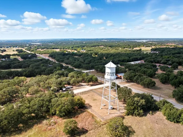 122 Cliffview Dr, Nocona, TX 76255